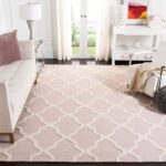 Dywan pokojowy wełniany, ręcznie tkany SAFAVIEH CAMBRIDGE jasnoróżowy, kremowy 152x245 cm