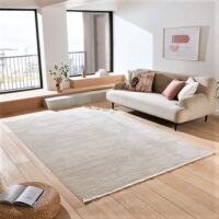 ELEGANCKI LŚNIĄCY dywanik z frędzlami w stylu GLAMOUR jasny beżowy FIJI MATRIX 80x150 cm