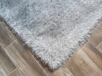 NOWOCZESNY GŁADKI LŚNIĄCY ELEGANCKI DYWAN SHAGGY PREMIUM DO SALONU srebrny szary WELL WOVEN KUKI SILVER 160x220 cm - obrazek 3