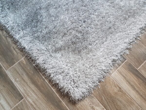 NOWOCZESNY GŁADKI LŚNIĄCY ELEGANCKI DYWAN SHAGGY PREMIUM DO SALONU srebrny szary WELL WOVEN KUKI SILVER 160x220 cm - obrazek 3