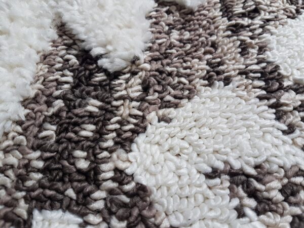MAROKAŃSKI ETNICZNY DYWAN Z GRUBYMI PLECIONYMI FRĘDZLAMI kremowy brązowy SAFAVIEH MARROCCAN TASSEL SHAG 200x300 cm - obrazek 10