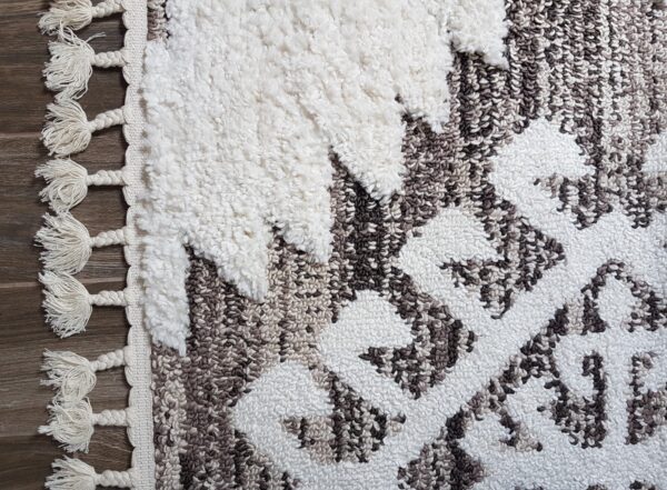 MAROKAŃSKI ETNICZNY DYWAN Z GRUBYMI PLECIONYMI FRĘDZLAMI kremowy brązowy SAFAVIEH MARROCCAN TASSEL SHAG 200x300 cm - obrazek 11