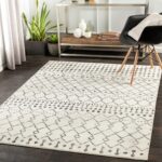 BERBERYJSKI ETNICZNY DYWAN W STYLU VINTAGE BOHO SKANDI szary kremowy SURYA PISA 160x220 cm