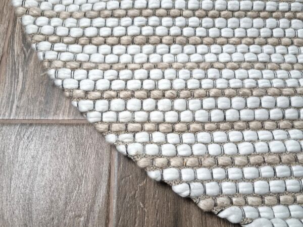 NOWOCZESNY NATURALNY OKRĄGŁY DYWAN WEŁNIANY do salonu sypialni przedpokoju biura jasny brąz kość słoniowa SAFAVIEH MARBELLA 122x122 cm - obrazek 7